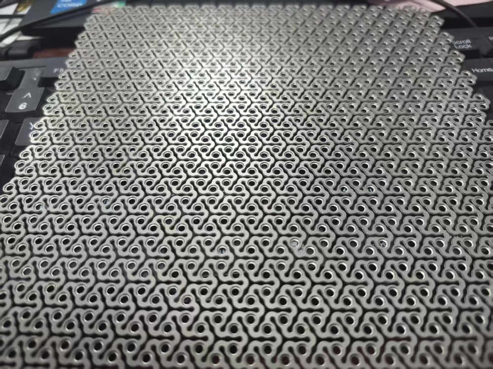 钛板蚀刻